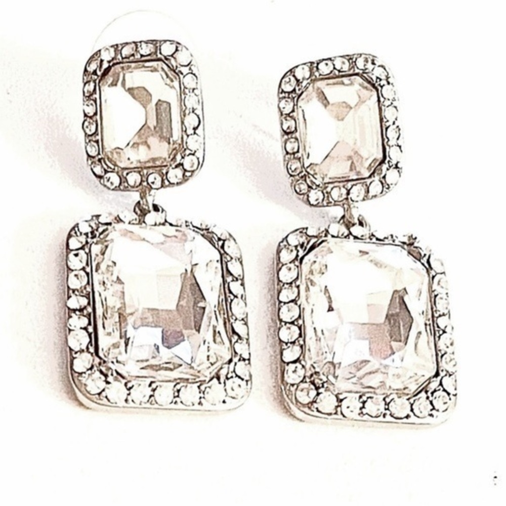 NWOT! Large Rhinestone Earrings!